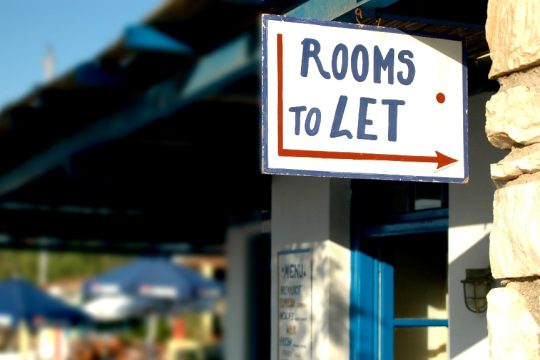 «Rooms to let»